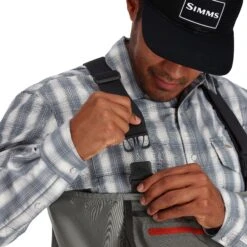 Simms Freestone Stockingfoot -ReelMasters Store 231 simms freestone stockingfoot smoke 04