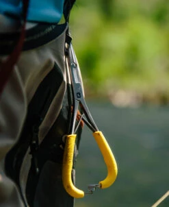 Loon Outdoors LOON CLASSIC MITTEN SCISSOR CLAMPS -ReelMasters Store Classic Mitten Scissor Clamps alt 3 1000x 7cb31e38 ca73 4ecf 950e d9f99923c3e0