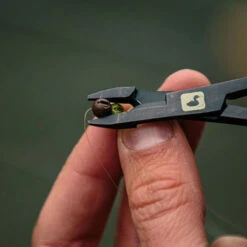 Loon Outdoors Loon Iconic Tool Kit 2 Pcs 11 Loon Outdoors Loon Iconic Tool Kit 2 Pcs -ReelMasters Store Rogue Quickdraw Forceps alt 3 1000x aa19f7e3 2b2c 4152 adb3 c00837d6b695